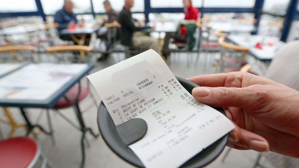 Qui paye au restaurant