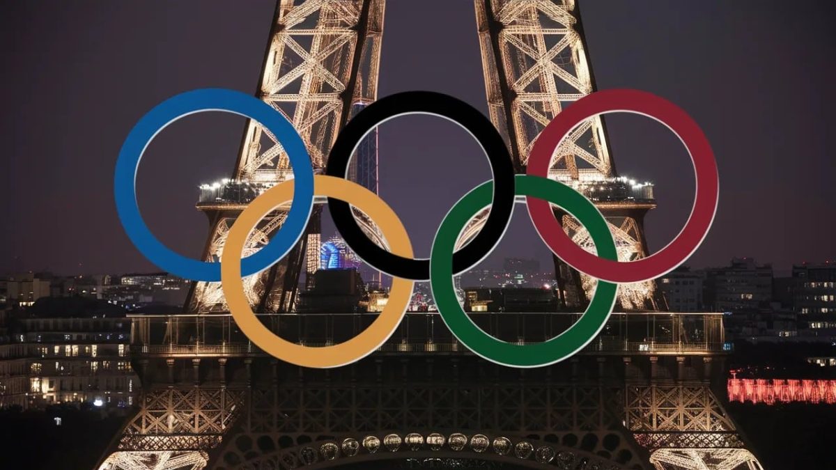 Les Anneaux Olympiques Restent sur la Tour Eiffel : La Décision Controversée d'Anne Hidalgo