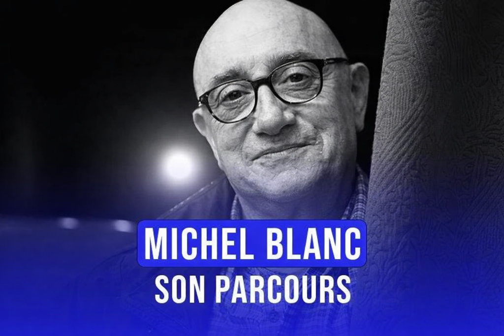Portrait en noir et blanc d’un acteur français âgé, regard expressif derrière des lunettes rondes, ambiance sobre et intimiste.