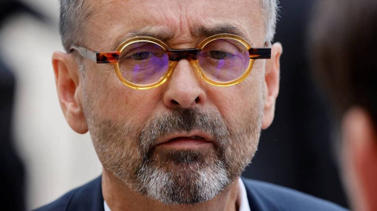 Ménard et la justice : Le maire de Béziers jugé pour entrave à la loi après avoir empêché un mariage. Quels sont les enjeux ?