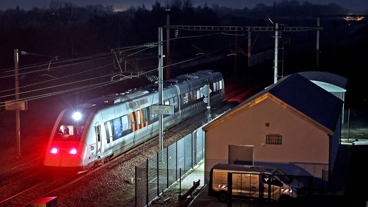 Trains Vétustes et Problèmes Techniques : Bordeaux-Marseille, Une Ligne à Bout de Souffle – Découvrez les raisons derrière les incessants retards sur cette ligne ferroviaire emblématique.