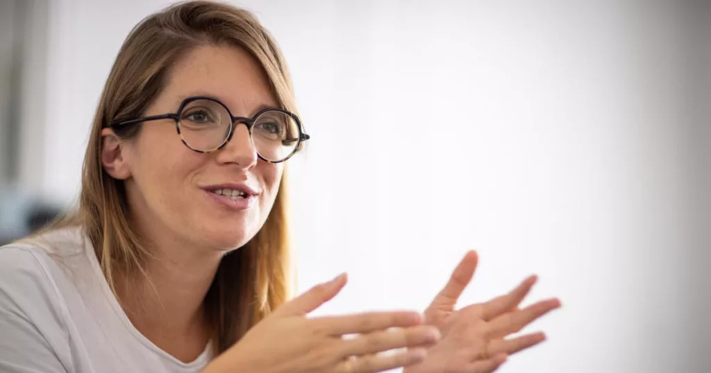 Propos controversés d’Aurore Bergé : Mélenchon accusé de favoriser l’antisémitisme. Détails, contexte et analyse dans notre article complet.