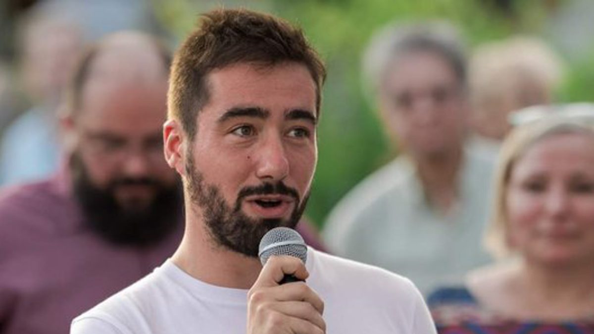 Addiction, transparence, et responsabilité politique : analyse complète de l’affaire Andy Kerbrat, ce député LFI en pleine tourmente.