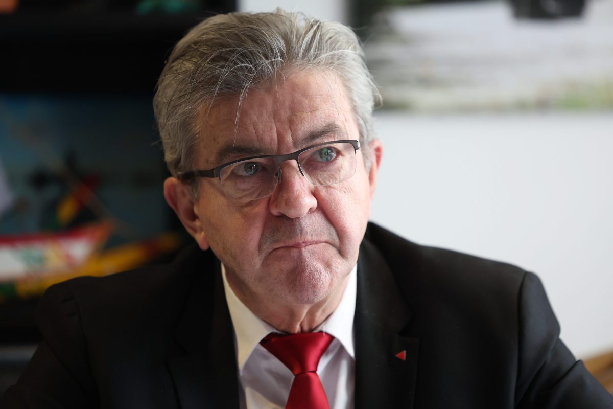 Détournement de fonds, abus de confiance, implications judiciaires : un article complet sur l’affaire qui ébranle Jean-Luc Mélenchon et La France Insoumise.