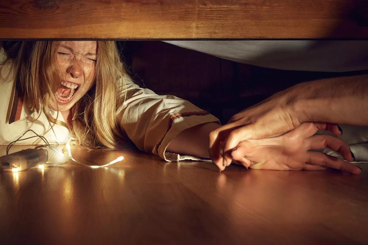 Découvrez 10 histoires vraies choquantes qui dépassent la fiction. Des récits réels glaçants, terrifiants et inoubliables à lire absolument.