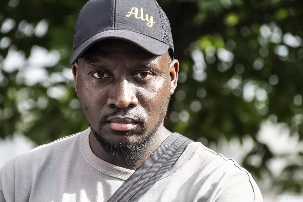 “Cet héritage nous oblige” : le coup d’éclat d’Aly Diouara devant les héros du FLN en Algérie
