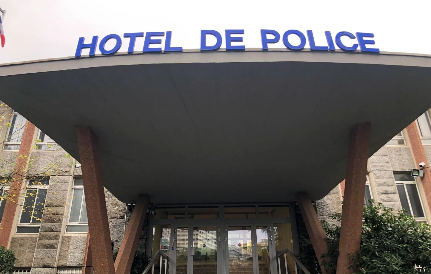 L'affaire qui a bouleversé le quartier du Blosne. Le viol et l'extorsion d'une femme par un adolescent armé. L'enquête de la police a été d'une efficacité redoutable.