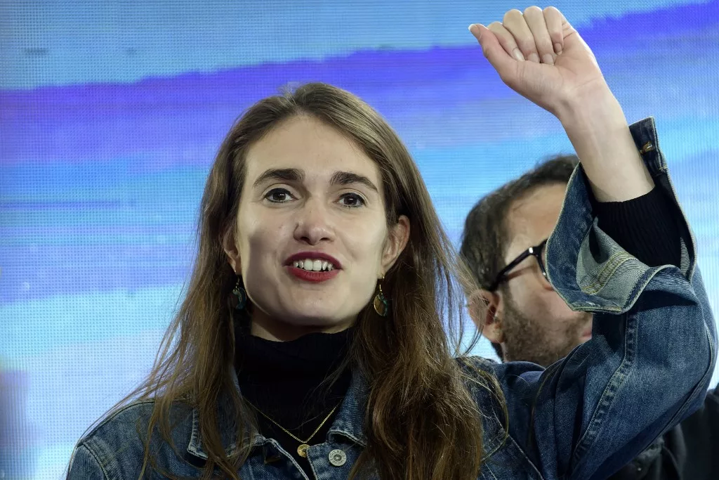 Quel avenir pour l’épargne retraite en France ? LFI veut supprimer le PER, déclenchant une vive polémique.