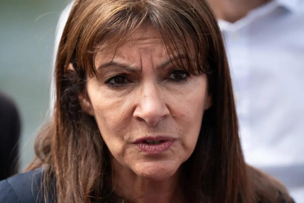 “4 900 €” : le chiffre qui hante Anne Hidalgo après la polémique.