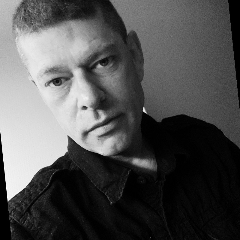 Yann GOURIOU — Rédacteur en chef de MyJournal.fr, il signe des articles de société et des récits inspirants sur l’actualité et la vie quotidienne.