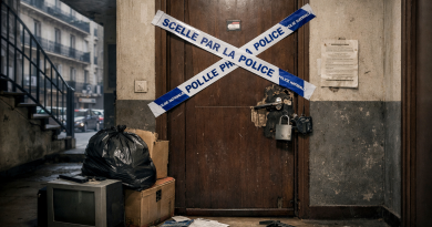 Porte d’un logement fermée et sécurisée dans un immeuble urbain français, illustrant l’occupation illégale et les sanctions prévues par la loi.