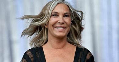 Portrait de la chanteuse Zazie, à qui une citation non authentifiée sur l’islamisme et l’extrême droite est attribuée sur les réseaux sociaux.