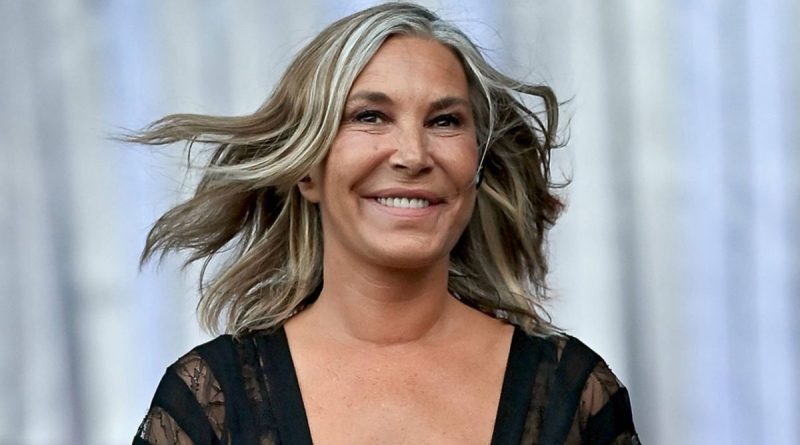 Portrait de la chanteuse Zazie, à qui une citation non authentifiée sur l’islamisme et l’extrême droite est attribuée sur les réseaux sociaux.