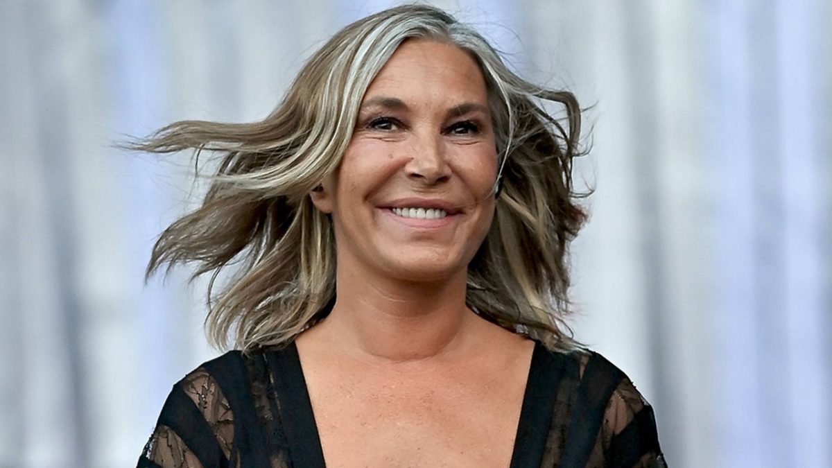 Portrait de la chanteuse Zazie, à qui une citation non authentifiée sur l’islamisme et l’extrême droite est attribuée sur les réseaux sociaux.