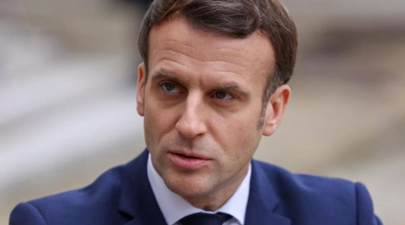 Emmanuel Macron et sa famille : ses parents Jean-Michel Macron et Françoise Noguès, son frère Laurent, sa sœur Estelle et son demi-frère Gabriel