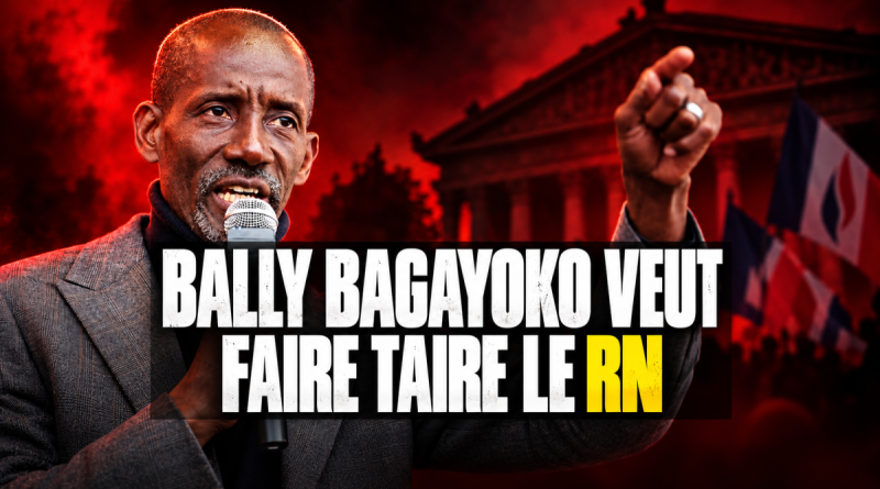 Bally Bagayoko, maire LFI de Saint-Denis, s’exprime au micro, le poing levé, sur un montage rouge et noir évoquant sa volonté de priver le RN de parole dans les médias.