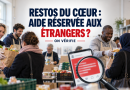 Illustration d’une distribution alimentaire dans un centre associatif : des bénévoles remettent des sacs de nourriture à plusieurs personnes. Au centre, une loupe examine une publication rouge sur les réseaux sociaux. Le texte demande : « Restos du Cœur : aide réservée aux étrangers ? » et précise : « On vérifie ».